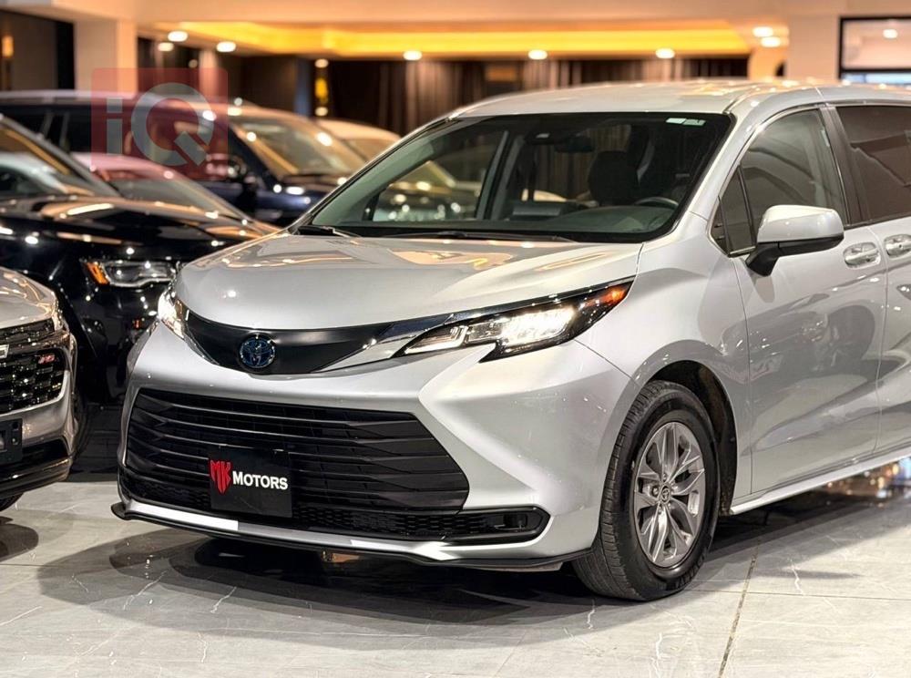 https://cdn.iqcars.io811a22e1-f24b-49d2-a6bf-d8e5575cd653_1.jpg